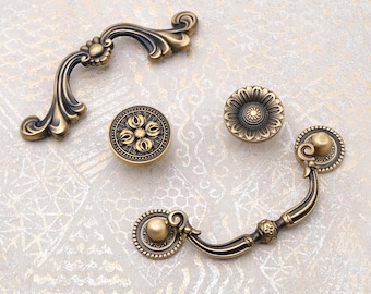Ornate Curved Antique Brass Cabinet Pulls, Soild Brass Drawer Knobs, Drop Pulls, Rococo Handles, Art Nouveau Pulls, Brass Cabinet Hardware
