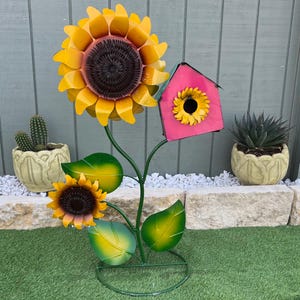 Handmade Metal Sunflower Garden Decor, Colorful Birdhouse Yard Art, Rustic Outdoor Flower Sculpture, Farmhouse Lawn Ornament, Unique Gift