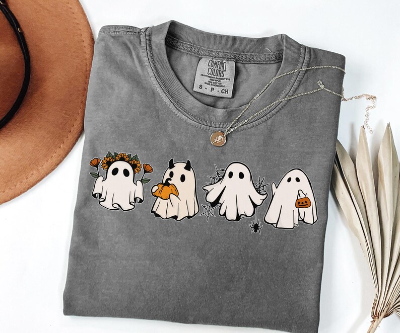Comfort Colors® Halloween-spökskjorta, Halloween-spök-t-shirt, läskig säsong-t-shirt, söt Halloween-outfit för kvinnor, Halloween-present, spök-t-shirt bild 3