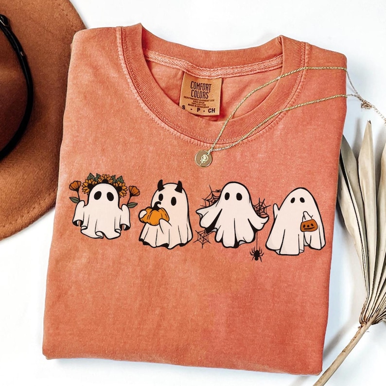 Comfort Colors® Halloween-spökskjorta, Halloween-spök-t-shirt, läskig säsong-t-shirt, söt Halloween-outfit för kvinnor, Halloween-present, spök-t-shirt bild 1