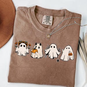 Comfort Colors® Halloween-spökskjorta, Halloween-spök-t-shirt, läskig säsong-t-shirt, söt Halloween-outfit för kvinnor, Halloween-present, spök-t-shirt bild 2