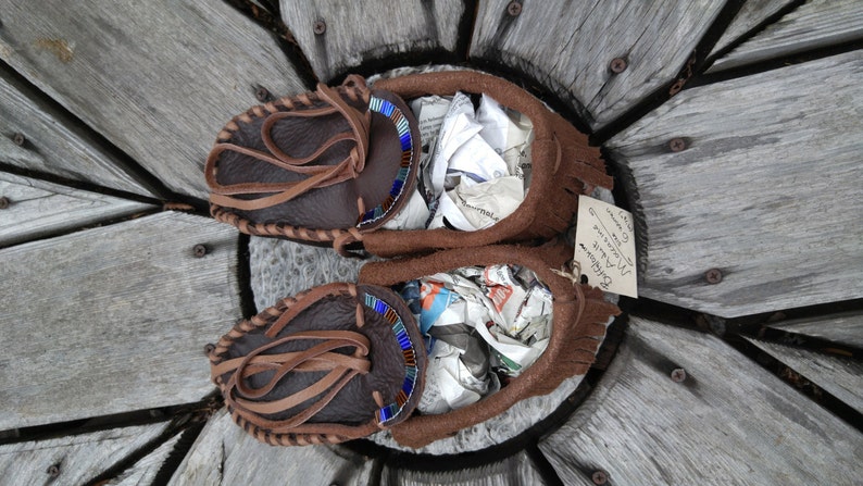 Buffaloskin Adult Moccasins Size 6 Women Native American Moccasins, Deerskin shoes, Ceremonial Regalia, Beaded, Leather Slippers, Boho image 2