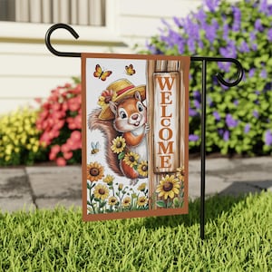 Welcome Squirrel Outdoor Flag, Sunflower Garden Flag, Cute Animal Yard Decor, Butterfly Bee Flag, Cheerful Home Decoration, Unique Design