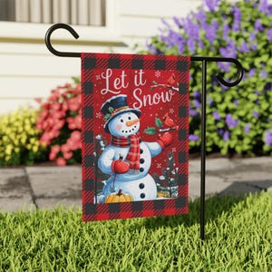 Bandeira para área externa &quot;Let it Snow&quot;, decoração de quintal com cardeal em formato de boneco de neve, bandeira xadrez de búfalo para jardim natalino, decoração festiva de Natal para casa, temporada de inverno