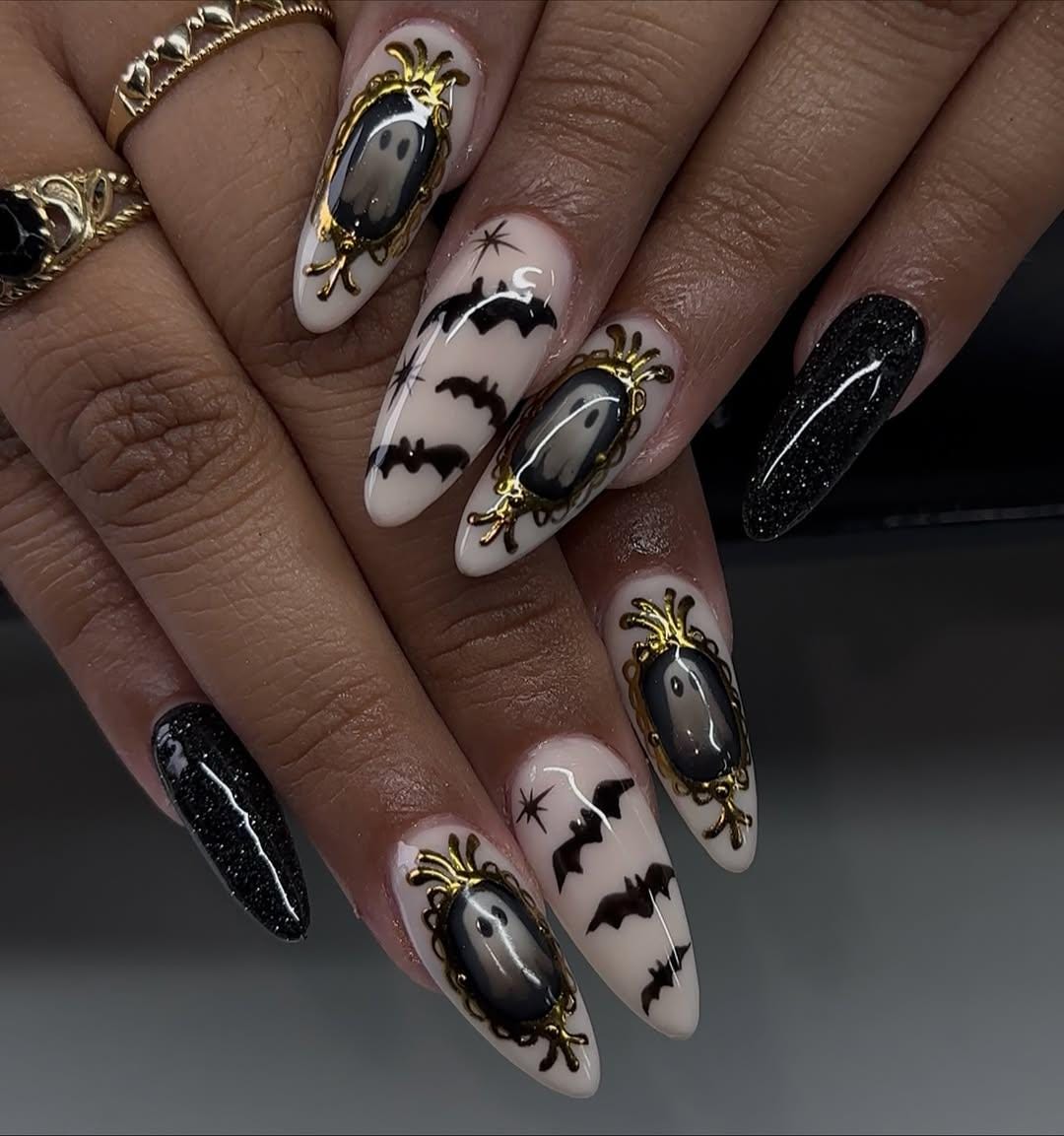 Gothic Glam Halloween Press on Nails | Black Bat & Ghost Nail Art | Gold Frame Gothic Details | Spooky Halloween Nail Set | DC788E - Etsy Japan