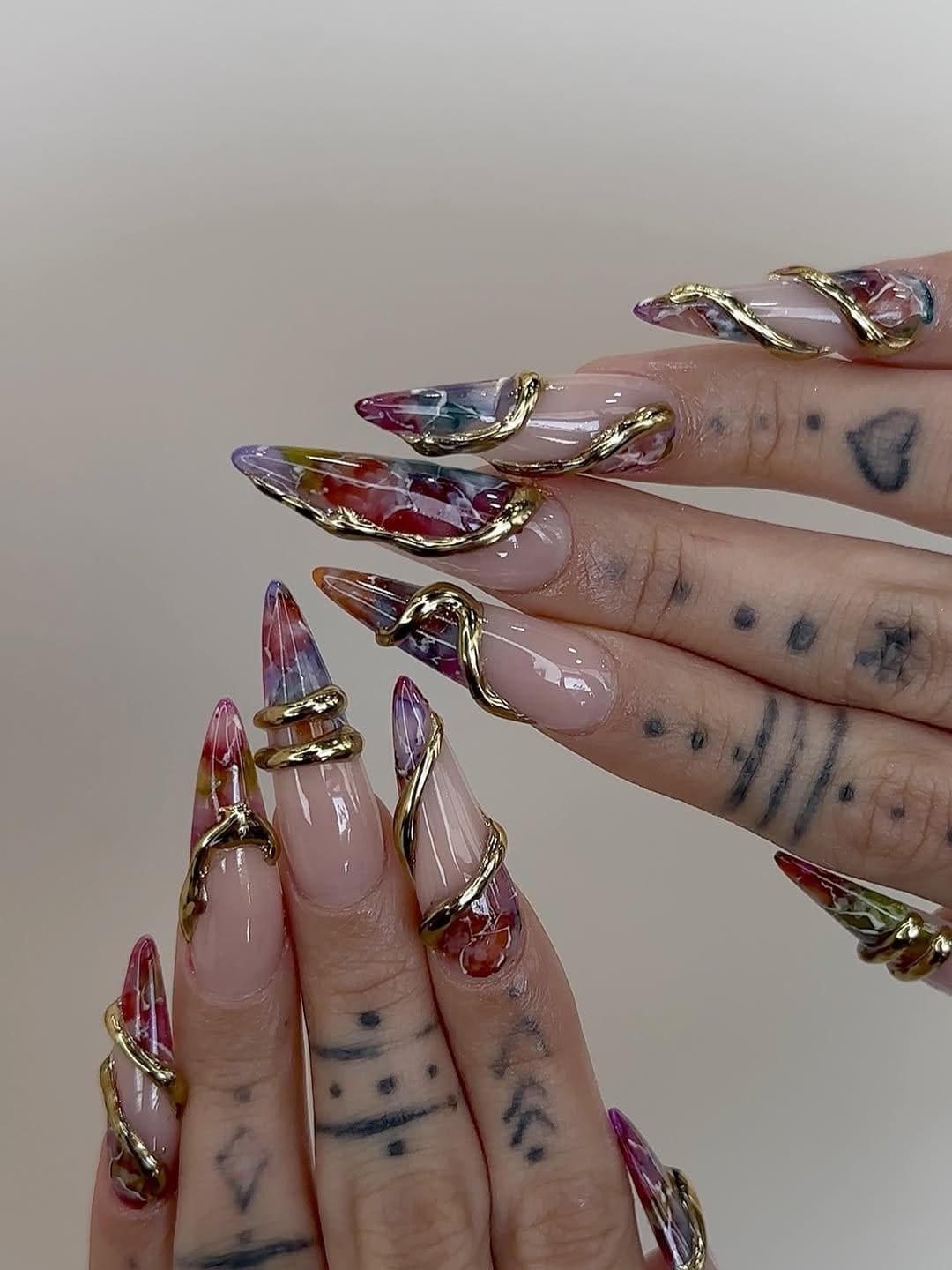 Gold Wire Wrapped Press On Nails | Luxury Marble Nail Art | Edgy Glam Fake Nails | Sculptural Nail Design Nails | Trendy Nail Art | DC448Y