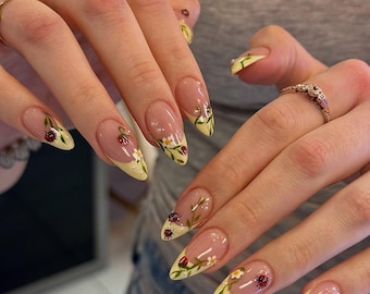 Ladybug Garden Press On Nails By AuritaNail | 3D Floral Spring Fake Nails | Spring Meadow Nail Art | Floral French Tip Design Nails | DB333Y