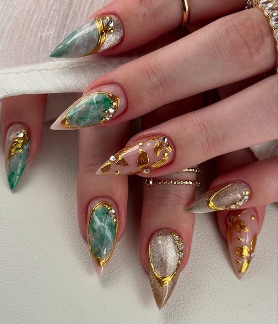Emerald Marble Shine Nails