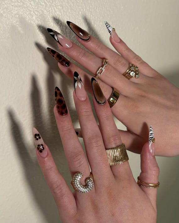ネイルチップ　ヒョウ柄ネイル　アクセサリーネイル　リングネイル レオパード(ヒョウ柄)/#リングのネイルデザイン｜ネイルブック