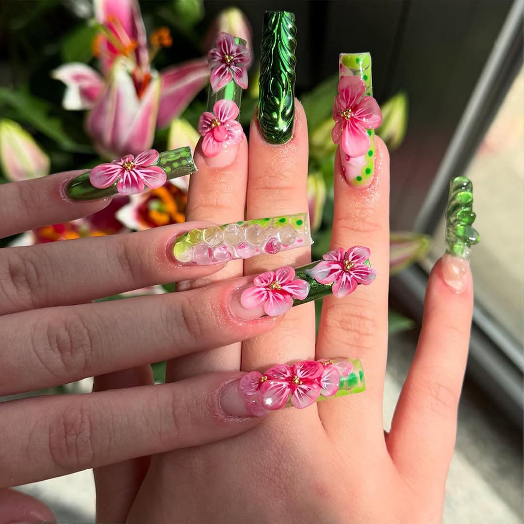 トロピカルサマーフラワープレスオンネイル | 3Dピンクフラワーネイル