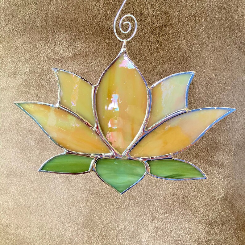 Meditation Spiritual Art Lotus Flower Peach Glass Home Decor Iridescent Glass Yoga Studio Stained Glass Garden Art Sun Catcher