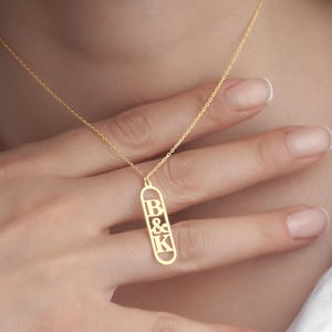 Collar con cartela de letras, colgante con dos iniciales, joyería personalizada, collar para parejas, colgante con dos nombres, dije del alfabeto, regalo para novia