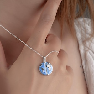 Collier carte du monde message secret personnalisé en argent sterling 925, cadeau personnalisé pour elle, pendentif globe, cadeau voyageur, bijoux envie de voyager