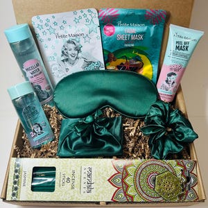 Relax Skincare Gift Set | Home Spa Kit For Women | Beauty Boxes For Women | Sending a Hug Gift Box  | Relaxation Gift Basket