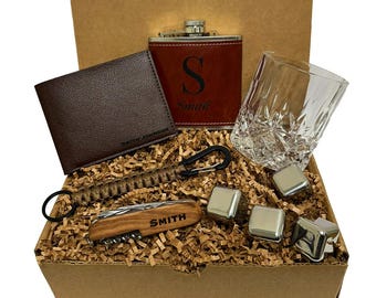Personalized Whiskey Gift Box for Dad: Flask, Wallet, Glass, Knife