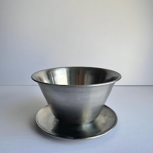 Vintage Stainless Steel 18-8 Footed Leonard Gravy/ Serving Bowl Made in Korea