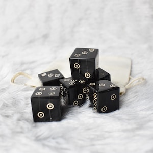 Black Natural Horn D6 Die | Medieval Viking Betting Dice Set (20mm)