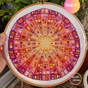 クロスステッチパターン ピンクアステカマンダラ - 幾何学的なモチーフの印刷可能なPDF刺繍パターン