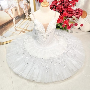 women party wear dresses XUNRYAN Sequin for Formal Wedding Guest Long Sleeve Maxi Dress Evening High Slit Cocktail Prom Ball Gown Black : Clothing, Shoes & Jewelry Silk Satin Colors:Emerald Green 773 30s wedding dress Faux Blooming Fabric Gown Sherri Hill 55102 Miss