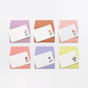 Buchdruck-Minikartenset mit Umschlag, Blume, Lavendel, Ringelblume, Kosmos, Rose, Viola und Karobeere, Mois et Fleurs, hergestellt in Japan