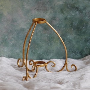 Rustic Gold Bouquet Stand for Preserved Flowers & Dried Flowers