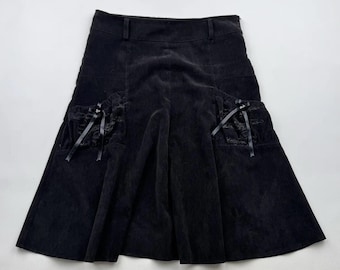 Vintage schwarzer Faltenminirock mit praktischem Reißverschlussdetail im Y2K-Gothic-Streetwear-Stil für Damen