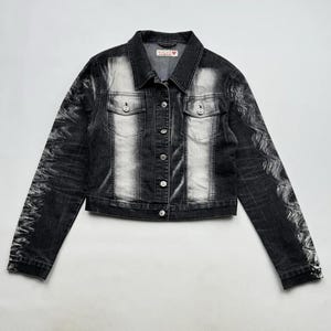 90&#39;s Faded Cropped Denim Jacket