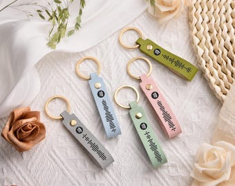 Personalized Leather Spotify Keychain, Fathers Day Gift for Him, Scannable Music Code Keyring, Custom Engraved Gift for Men, Groomsmen Gifts
