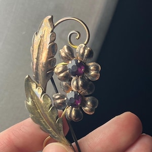 Vintage Van Dell Gold Filled Flower Brooch Pin Purple Glass V731