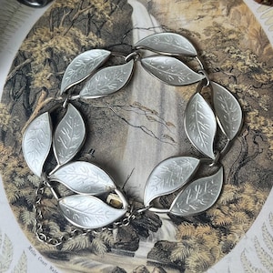 David Andersen Sterling Silver Norway White Enamel Leaf Bracelet V636