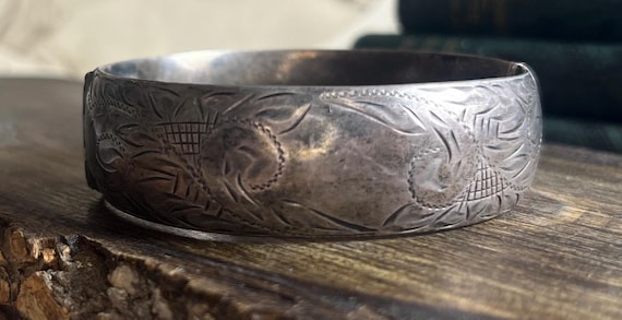 Antique Sterling Silver Bangle Bracelet V212