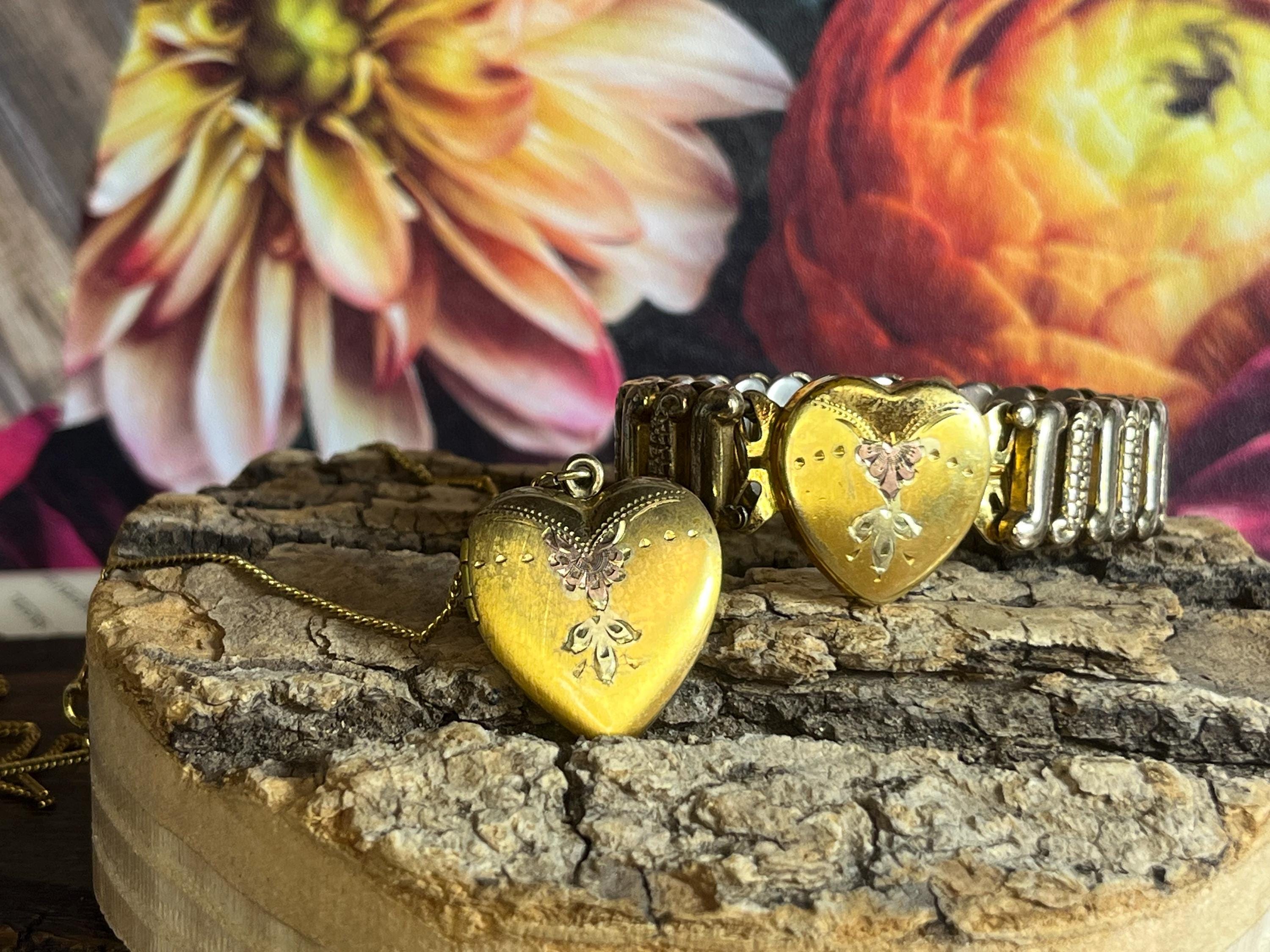 Gold Vintage Sweetheart Bracelet - Etsy Gold Vintage Sweetheart Bracelet - Etsy