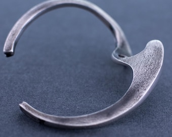 Bold Sculptural Silver Bracelet Statement Brutalist Style Cuff Bracelet Minimalist Architectural Inspired Sterling Silver Jewelry for Women