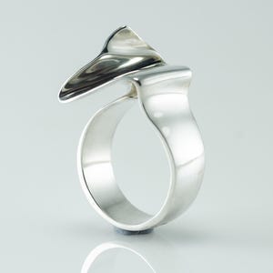 Sterling Silver Sculptural Plain Ring, Modern Geometric Statement Silver Jewelry Inspired by Architecture, Artistic Ring for Everyday Wear