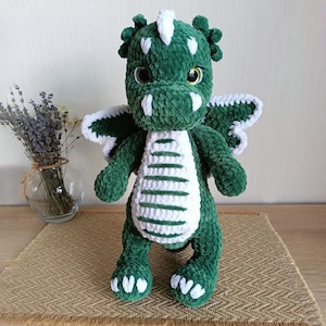 Handmade Plush Dragon Toy – Green Crochet Stuffed Animal – Soft Amigurumi Dragon for Kids – Fantasy Nursery Decor Gift