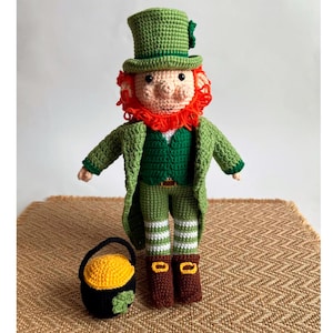 Crochet Leprechaun with Pot of Gold – Handmade Amigurumi Irish Gnome Doll – St. Patrick’s Day Decor – Lucky Irish Gift and Decor for Kids
