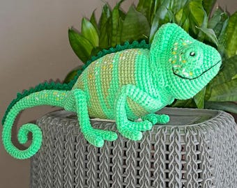 Crochet Chameleon Plush, Amigurumi Lizard, Green Reptile Stuffed Animal, Nature Inspired Decor