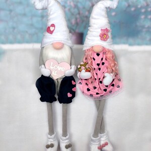 Valentine’s Day Gnome Couple – Handmade Scandinavian Dolls with Heart Decor and Gifts – Romantic Holiday Home Decoration