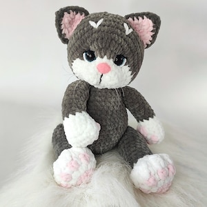 Handmade Plush Crochet Cat – Soft Amigurumi Kitten Toy, Gray and White Stuffed Animal, Cuddly Toy for Kids, Cute Gift for Cat Lovers