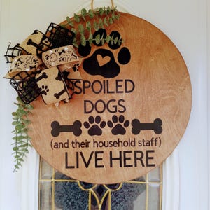 Charming Dog Paw Print Door Hanger for Pet Lovers, Whimsical Door Decor for Dog Lovers, Handmade Dog-Themed Door Sign, Handcrafted Dog Sign