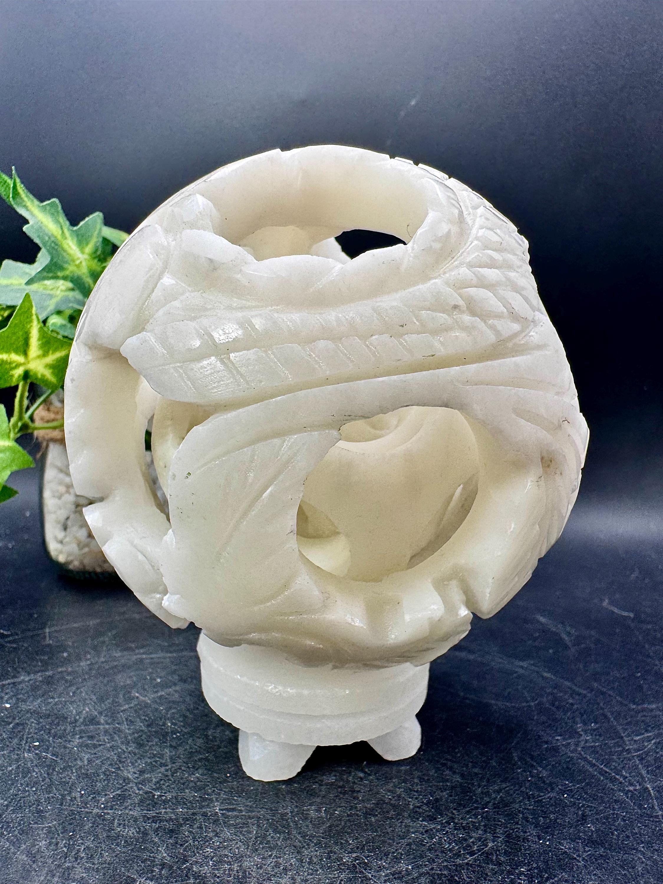 ビンテージ　ウェイト（書類プレス）オブジェ Large White Jade Linglong Puzzle 4-layer Moving Sphere Carving