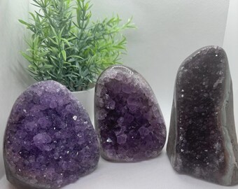 Amatista natural (morado oscuro y claro) / Cristales / Chakras / Curación /