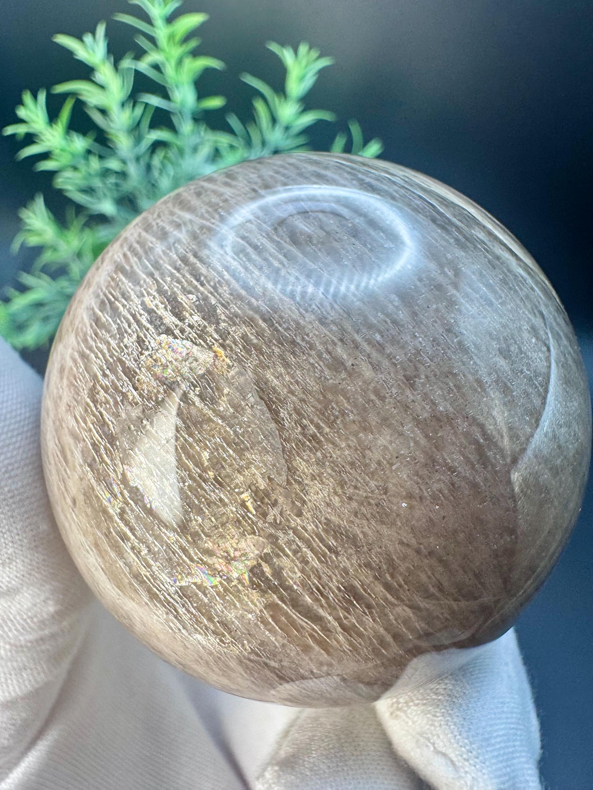 天然クリスタル ムーンストーン スフィア 直径2.3インチ、258.3グラム