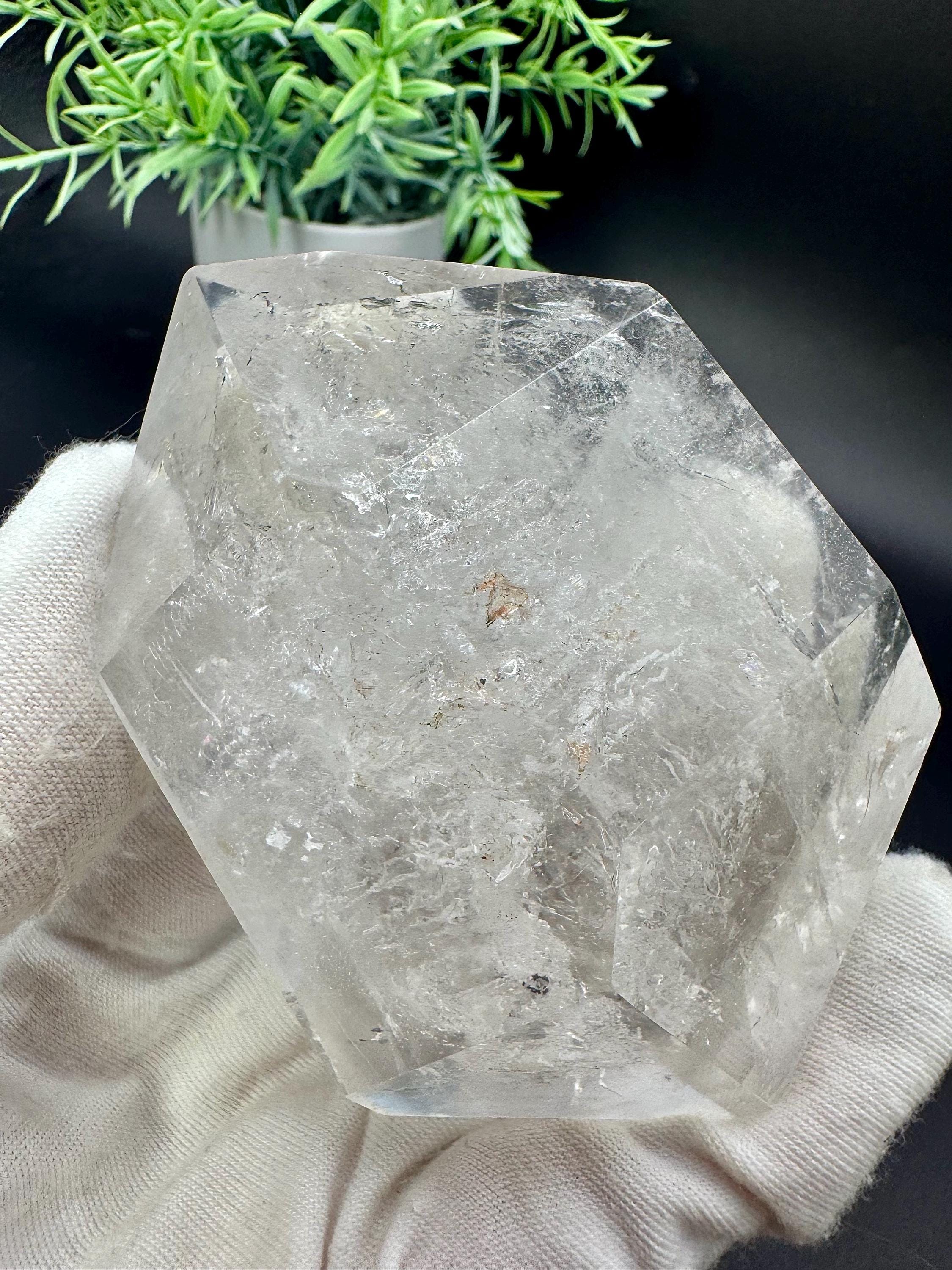 ☘️❤︎虹入り❤︎高透明 水晶（クリアクォーツ）フリーフォーム 天然石 天然水晶クリアクォーツフリーフォーム、レインボーフラッシュ付き 2.6