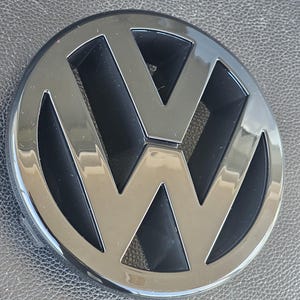 Front Emblem fit for VW Golf MK5 (04-09) - Gloss Black