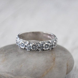 Silver Flower Band - Sterling Silver Band - Floral Pattern Band - Handforged Silver Ring - Silver Ring - Wedding Band