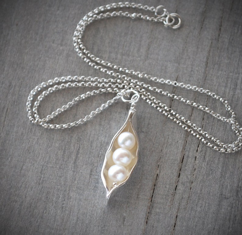 Three Pea Pod Necklace Silver Pea Pod Mother's Necklace Mom's Pearl Peas in a Pod Pendant Push Gift Three Peas image 4