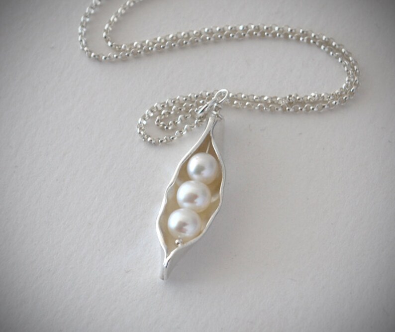 Three Pea Pod Necklace Silver Pea Pod Mother's Necklace Mom's Pearl Peas in a Pod Pendant Push Gift Three Peas image 2