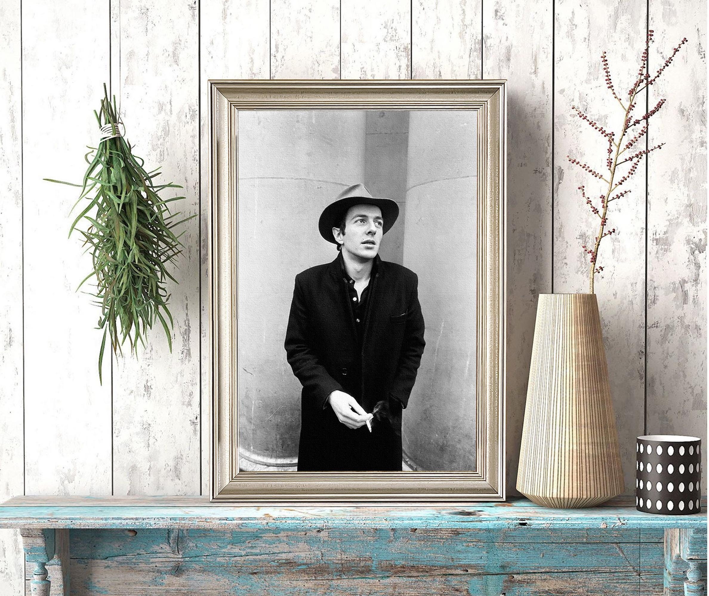 Joe Strummer Vintage Framed Wall Art, Joe Strummer Black And White Or Sepia Photography, Joe Strummer Retro UV Print