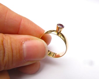 14 karat Gold Ring with Amethyst stone size 7